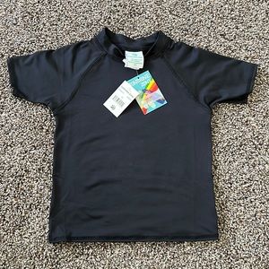 NWT a toddler Boy Black Swim Rashguard Soze 3T